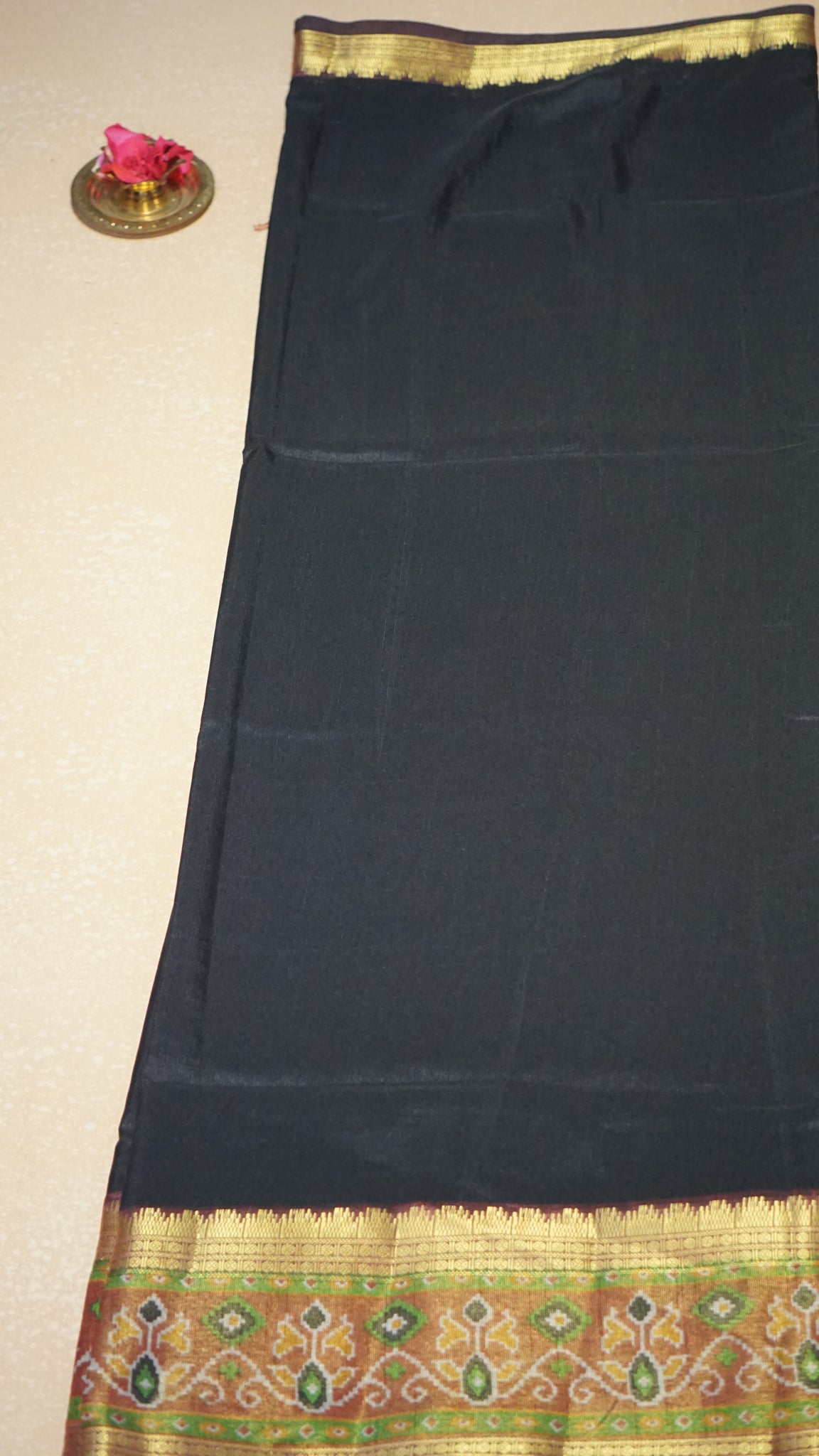 Semi Pattola Saree Solid - Black