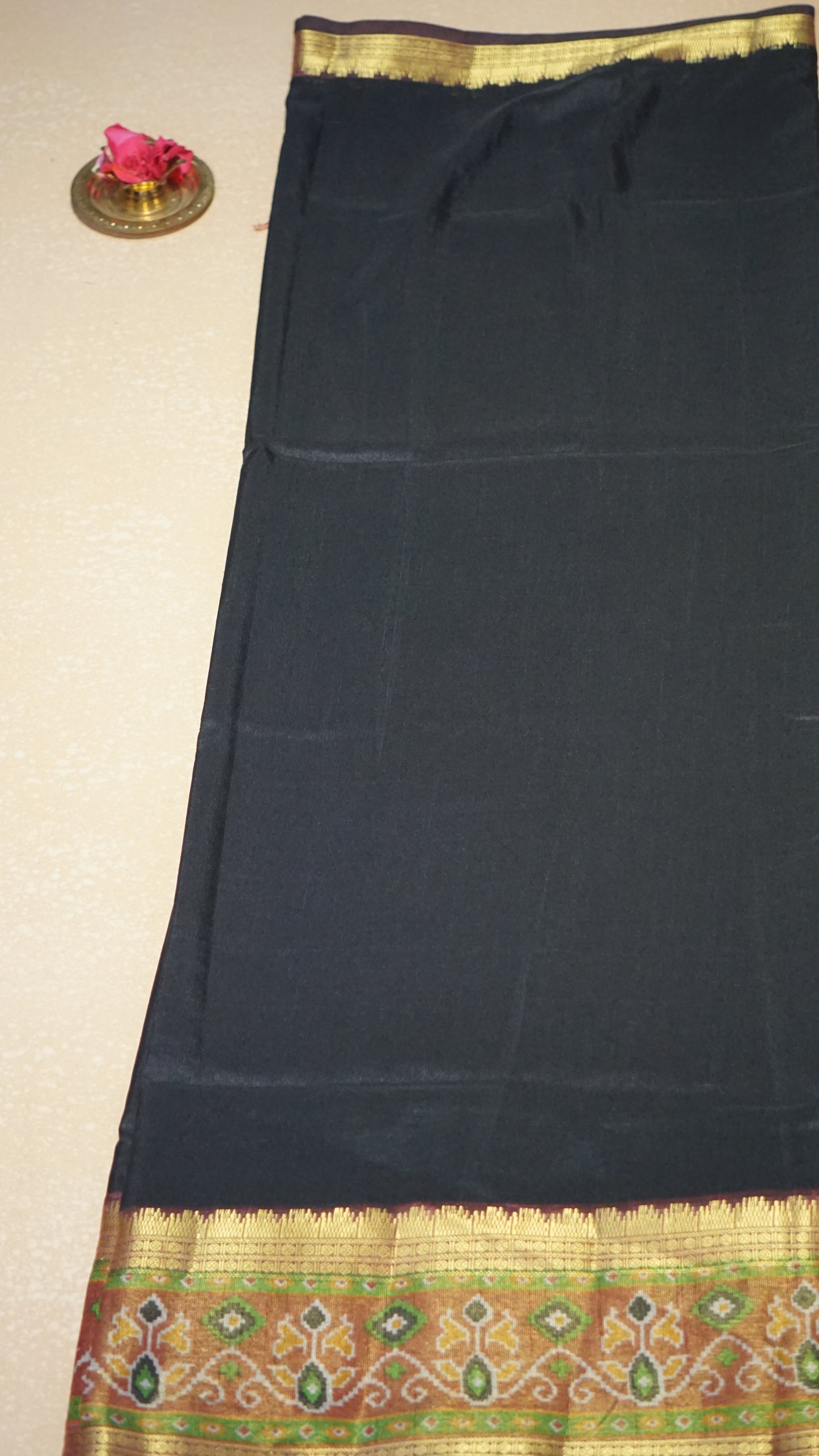 Semi Pattola Saree Solid - Black